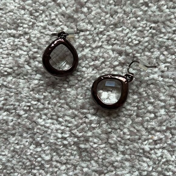 NWOT Chicos Dark Bronze and Clear Crystal Glass earrings - Picture 2 of 2